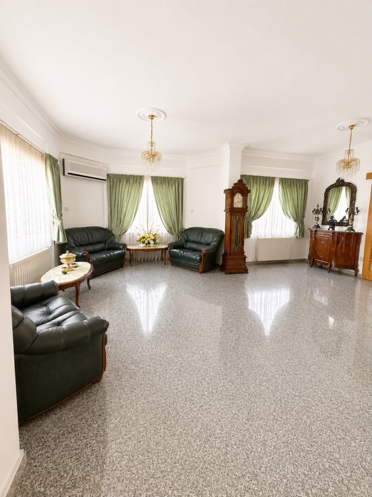 4 bedrooms Villa in Germasogeia, Limassol, Cyprus No. 60569