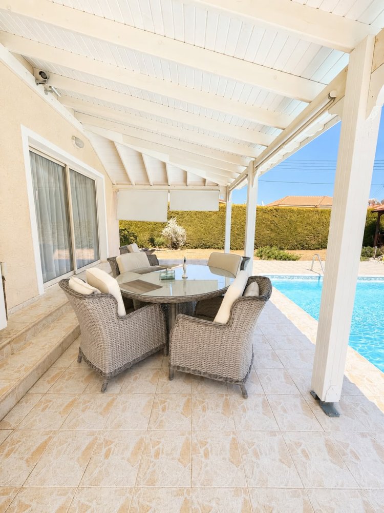 4 bedrooms Villa in Germasogeia, Limassol, Cyprus No. 60569