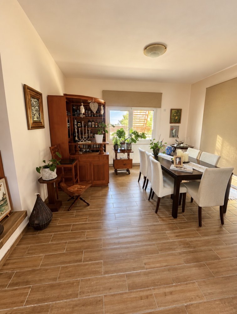 5 bedrooms Villa in Dromolaxia, Larnaka, Cyprus No. 62585
