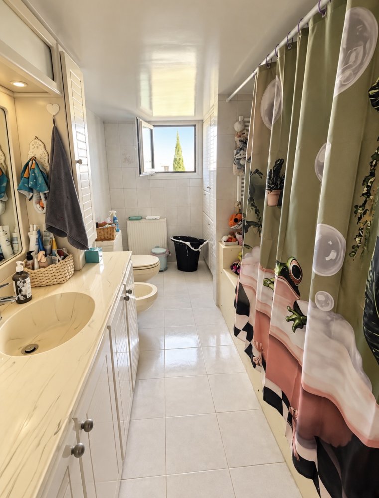 5 bedrooms Villa in Dromolaxia, Larnaka, Cyprus No. 62585