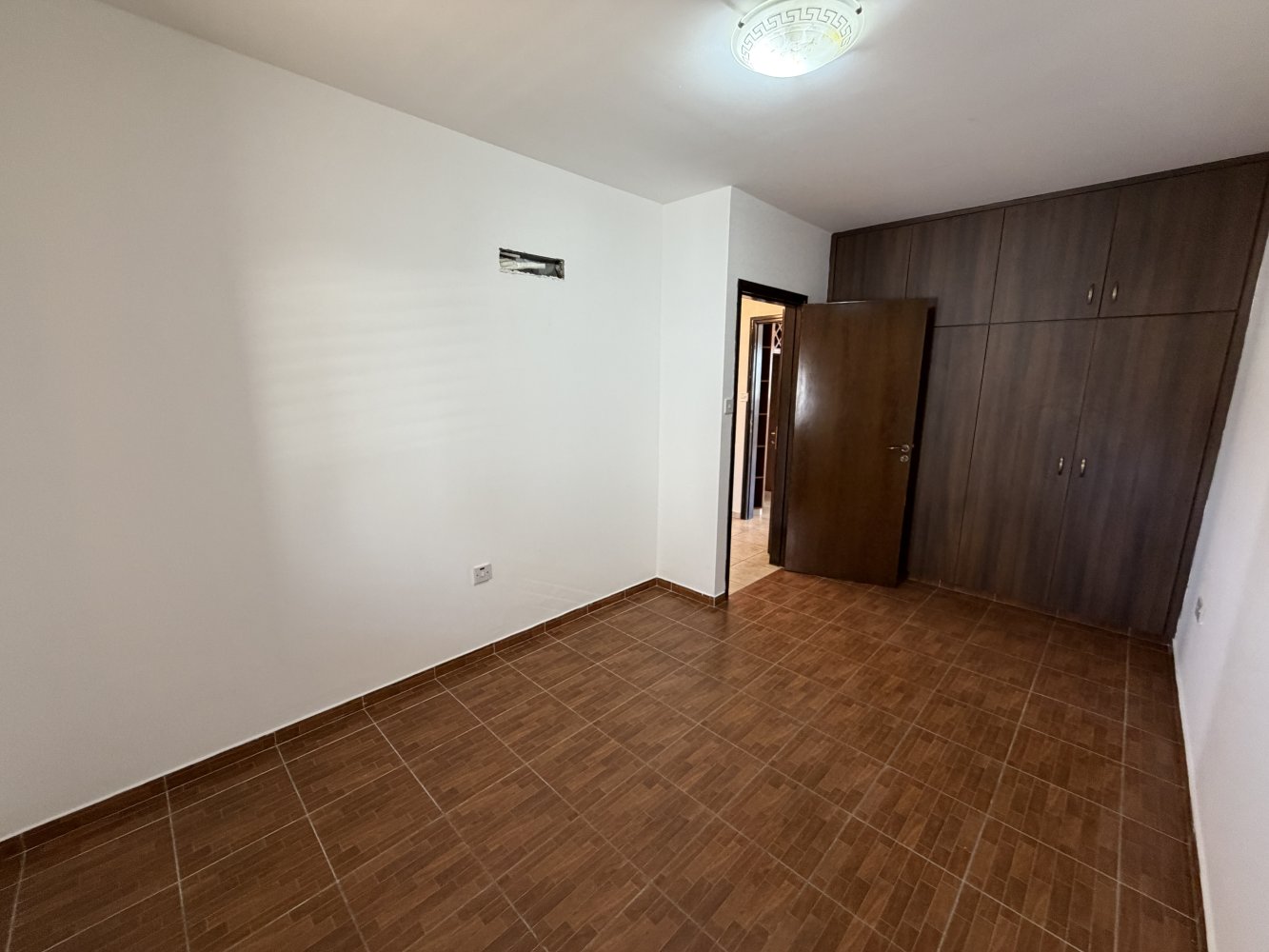 Квартира с 3 спальнями в Дромолаксия, Ларнака, Кипр № 40092