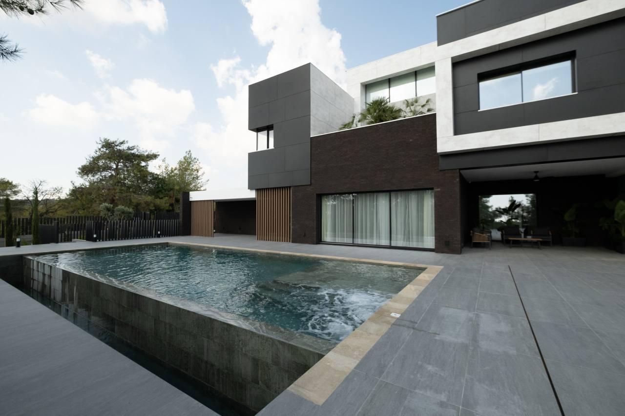 7 bedrooms Villa in Souni–Zanatzia, Limassol, Cyprus No. 61001