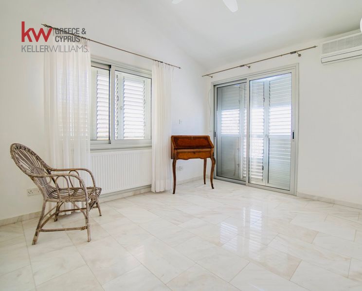 5 bedrooms Villa in Pegeia, Paphos, Cyprus No. 60756
