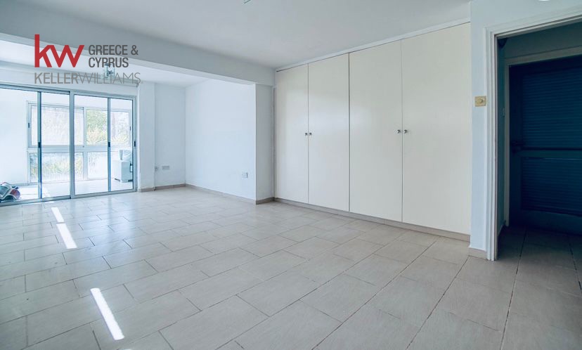 5 bedrooms Villa in Pegeia, Paphos, Cyprus No. 60756