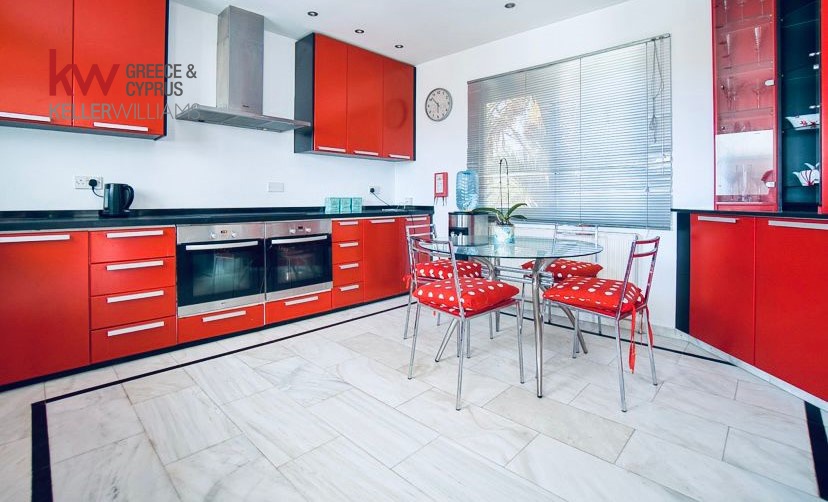 5 bedrooms Villa in Pegeia, Paphos, Cyprus No. 60756