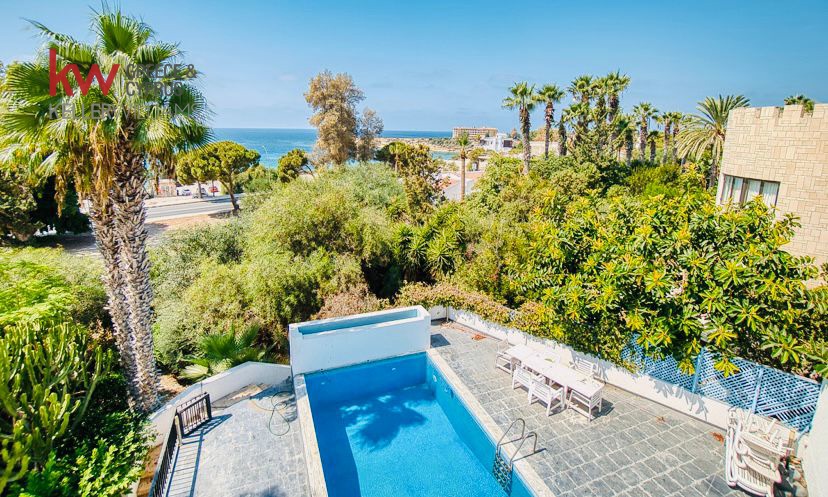 5 bedrooms Villa in Pegeia, Paphos, Cyprus No. 60756