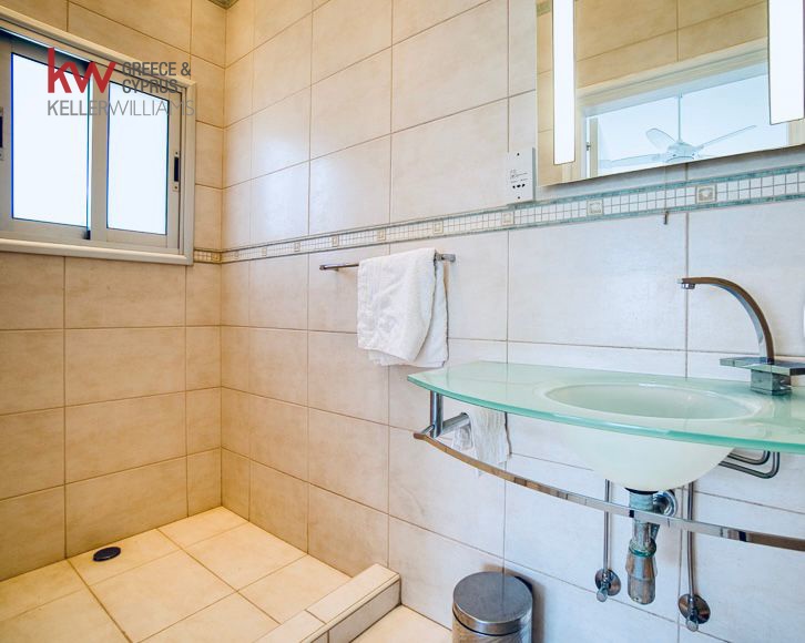 5 bedrooms Villa in Pegeia, Paphos, Cyprus No. 60756