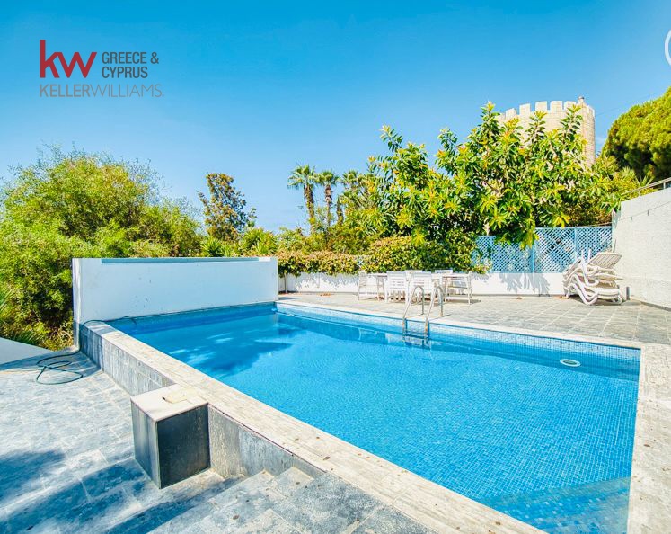 5 bedrooms Villa in Pegeia, Paphos, Cyprus No. 60756
