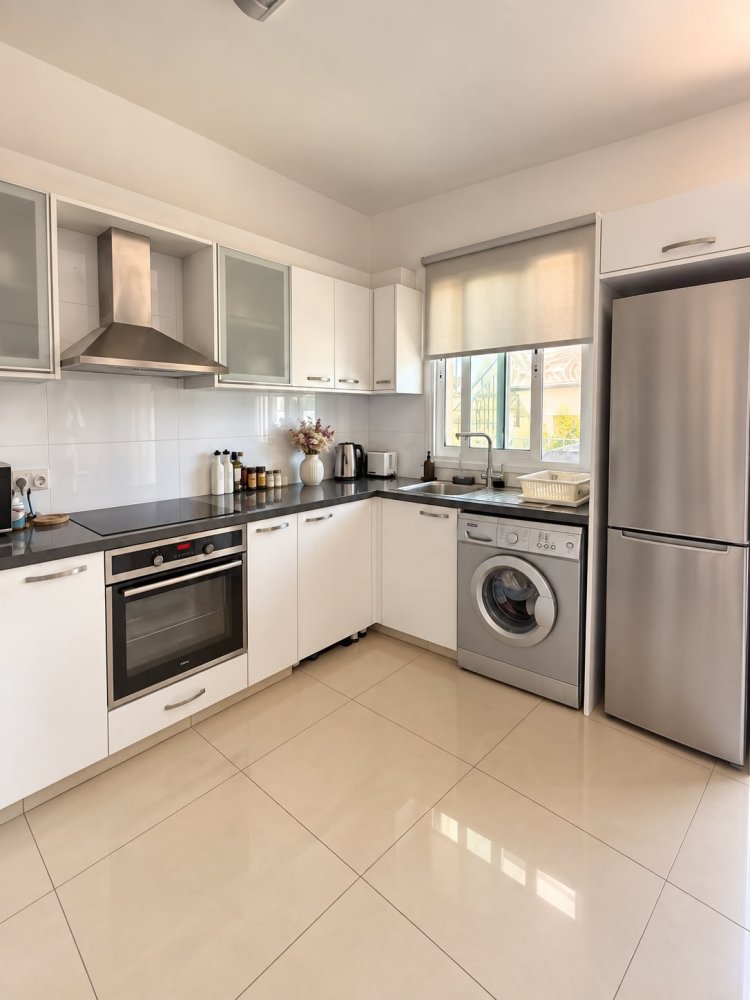 2 bedrooms Apartment in Germasogeia, Limassol, Cyprus No. 62178