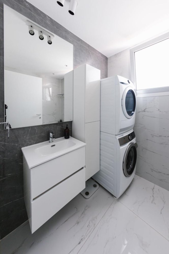 3 bedrooms Apartment in Mesa Geitonia, Limassol, Cyprus No. 62375