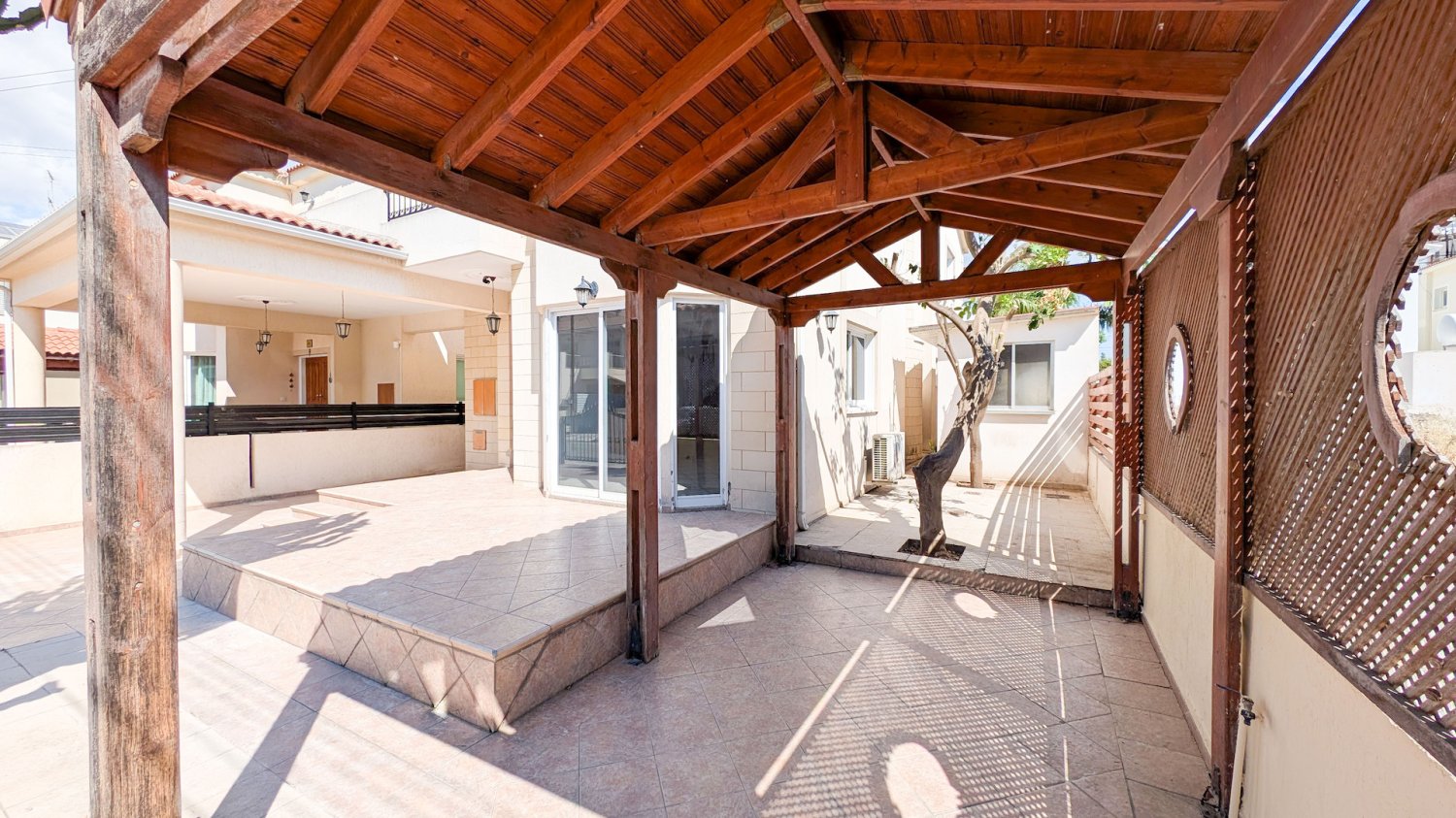 4 dormitorios Adosado en Lakatamia, Nicosia, Chipre No. 65536