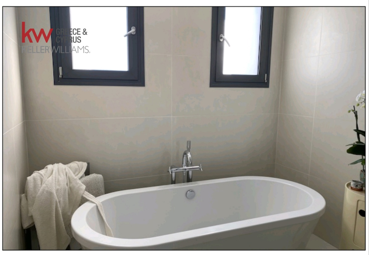 3 bedrooms Apartment in Nicosia, Cyprus No. 40232