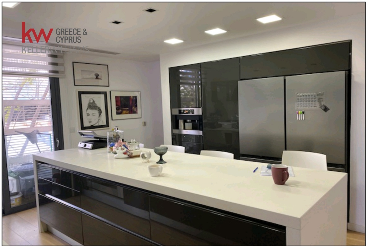 3 bedrooms Apartment in Nicosia, Cyprus No. 40232