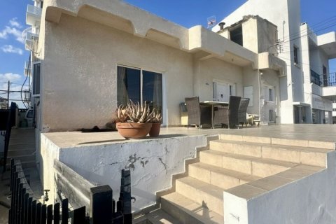 Земельный участок 335м2 в Ларнака, Кипр № 61377