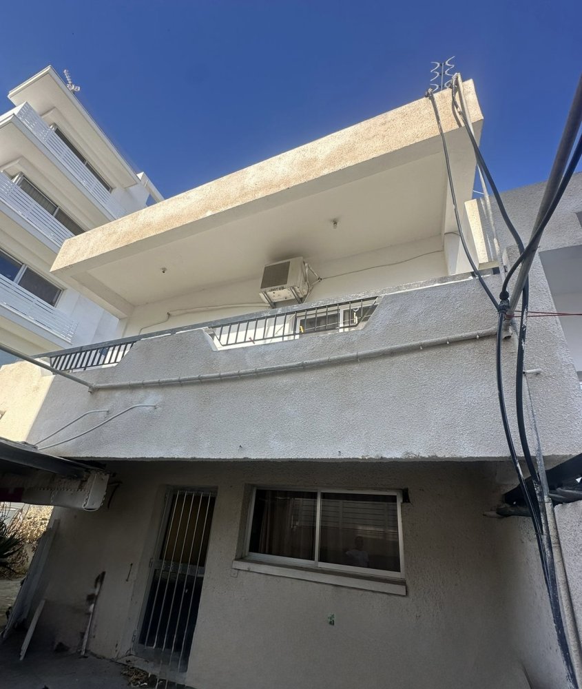 335m2 Terreno en Larnaca, Larnaka, Chipre No. 61377