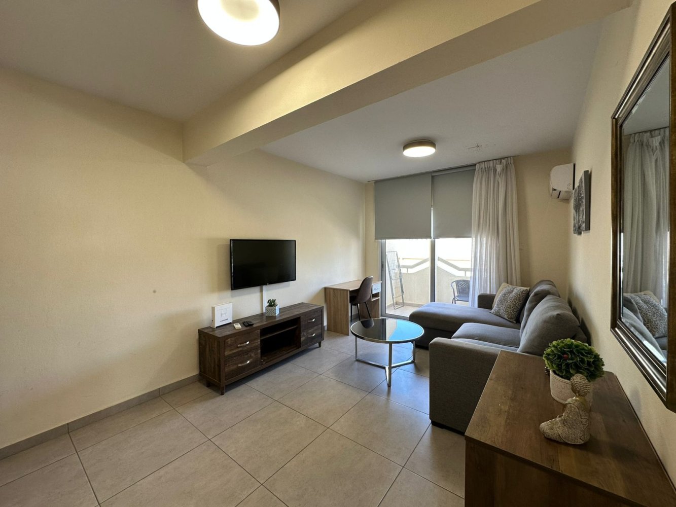 2 bedrooms Apartment in Larnaca, Larnaka, Cyprus No. 62563