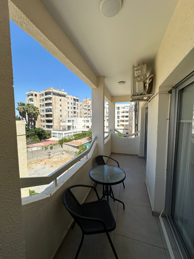 2 bedrooms Apartment in Larnaca, Larnaka, Cyprus No. 62563