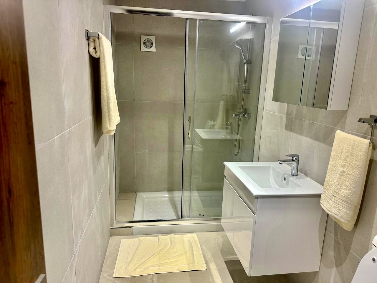 2 bedrooms Apartment in Larnaca, Larnaka, Cyprus No. 61429