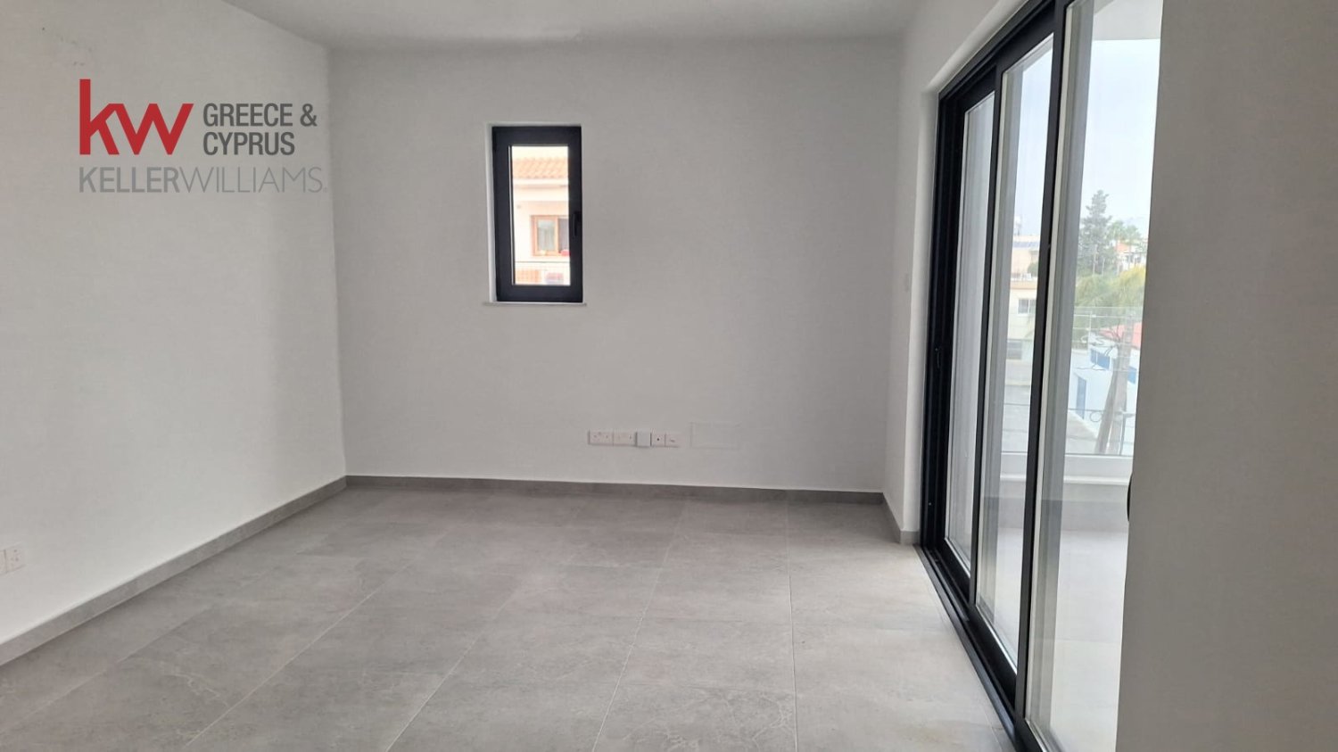 Квартира с 2 спальнями в Ларнака, Кипр № 40394