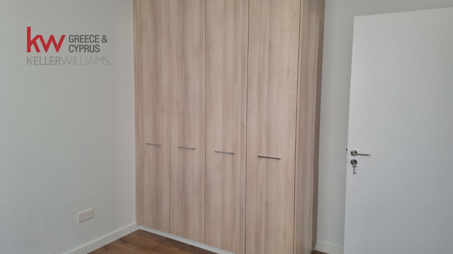 Квартира с 2 спальнями в Ларнака, Кипр № 40394