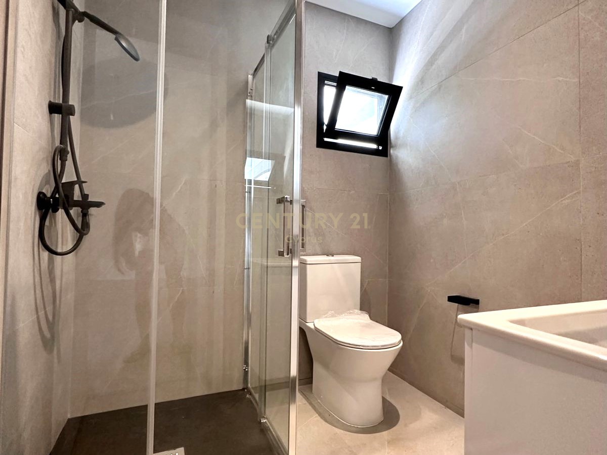 210m2 Oficina en Germasogeia, Limassol, Chipre No. 58889