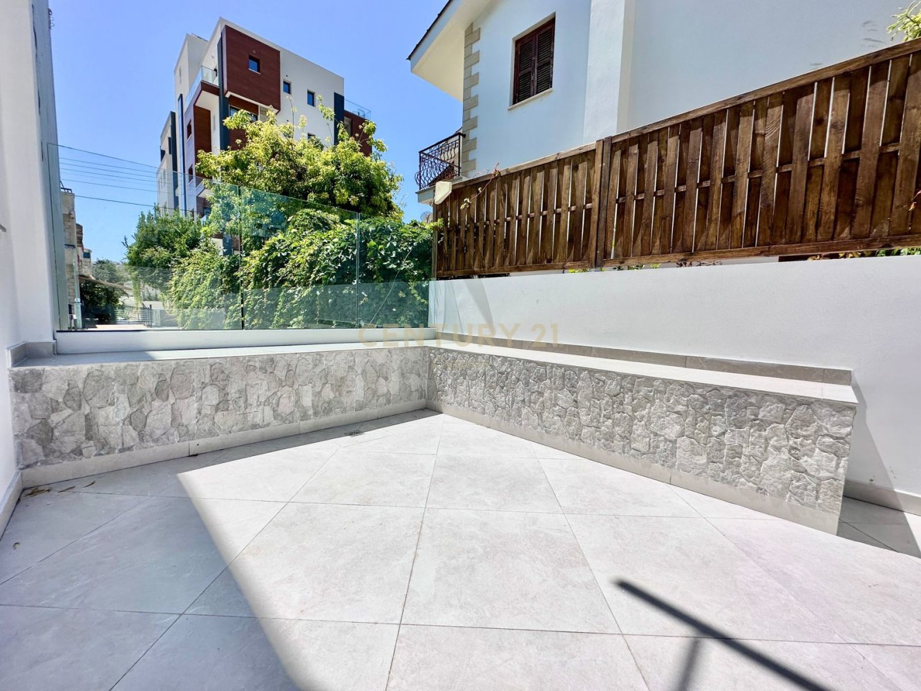 210m2 Oficina en Germasogeia, Limassol, Chipre No. 58889