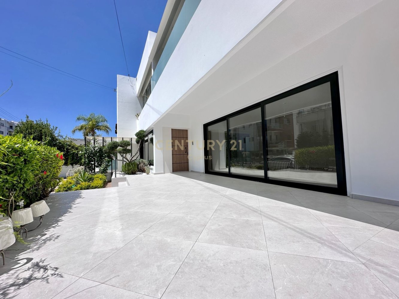 210m2 Oficina en Germasogeia, Limassol, Chipre No. 58889