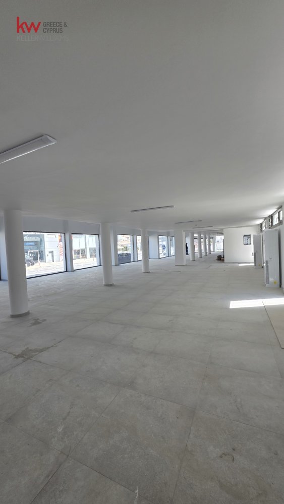 750m2 Local comercial en Strovolos, Nicosia, Chipre No. 50561