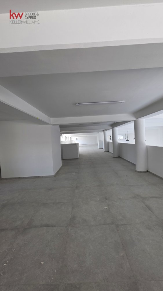 750m2 Local comercial en Strovolos, Nicosia, Chipre No. 50561