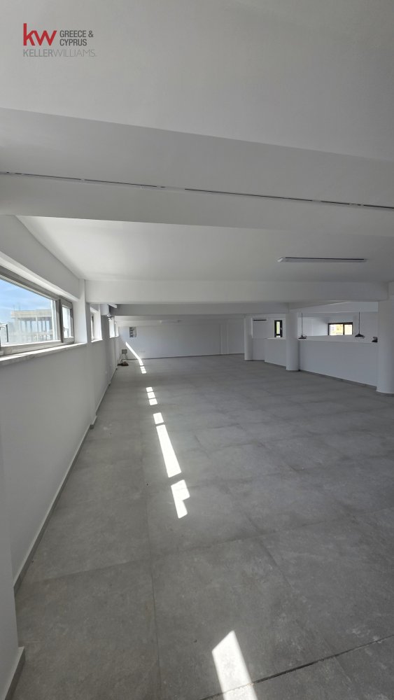 750m2 Local comercial en Strovolos, Nicosia, Chipre No. 50561