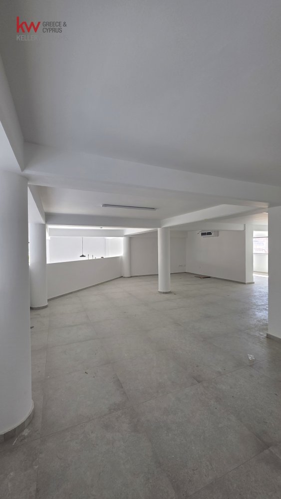 750m2 Local comercial en Strovolos, Nicosia, Chipre No. 50561
