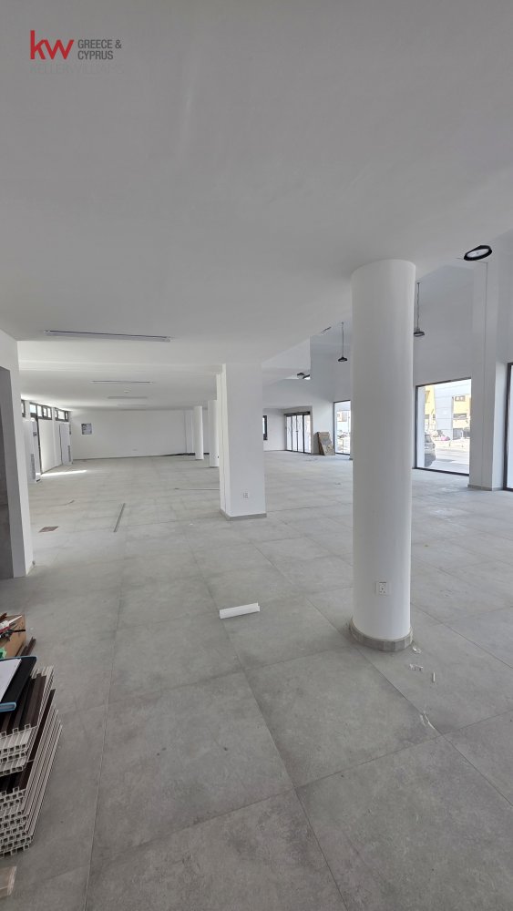 750m2 Local comercial en Strovolos, Nicosia, Chipre No. 50561