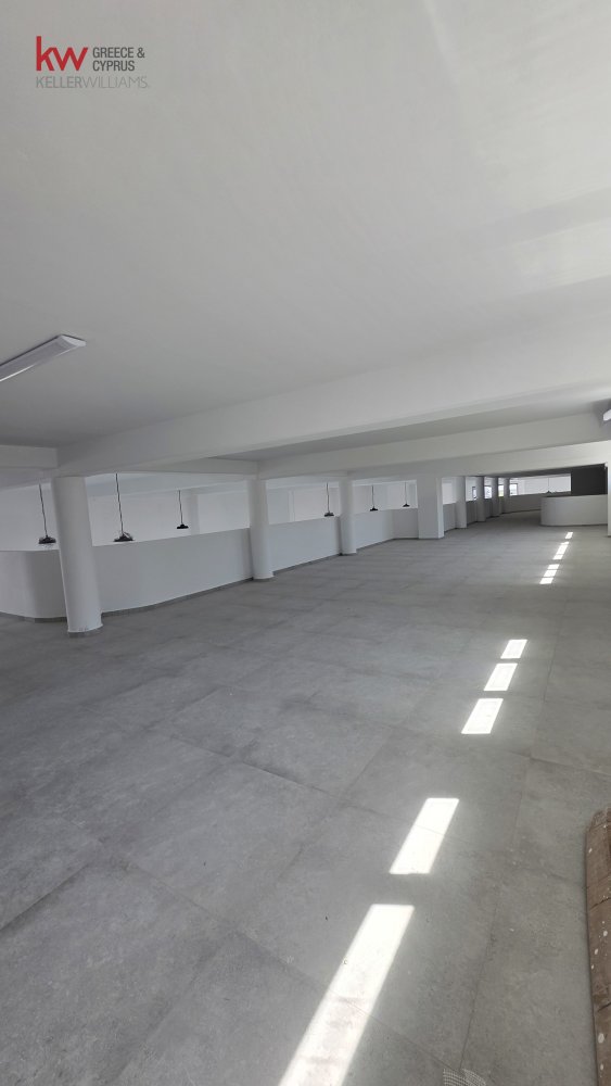 750m2 Local comercial en Strovolos, Nicosia, Chipre No. 50561