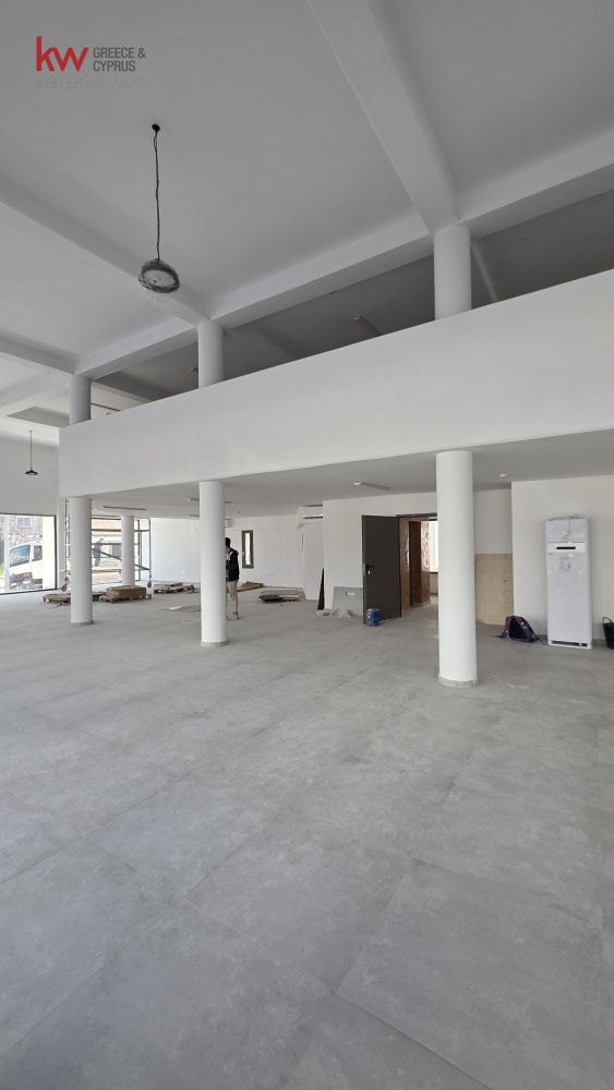 750m2 Local comercial en Strovolos, Nicosia, Chipre No. 50561