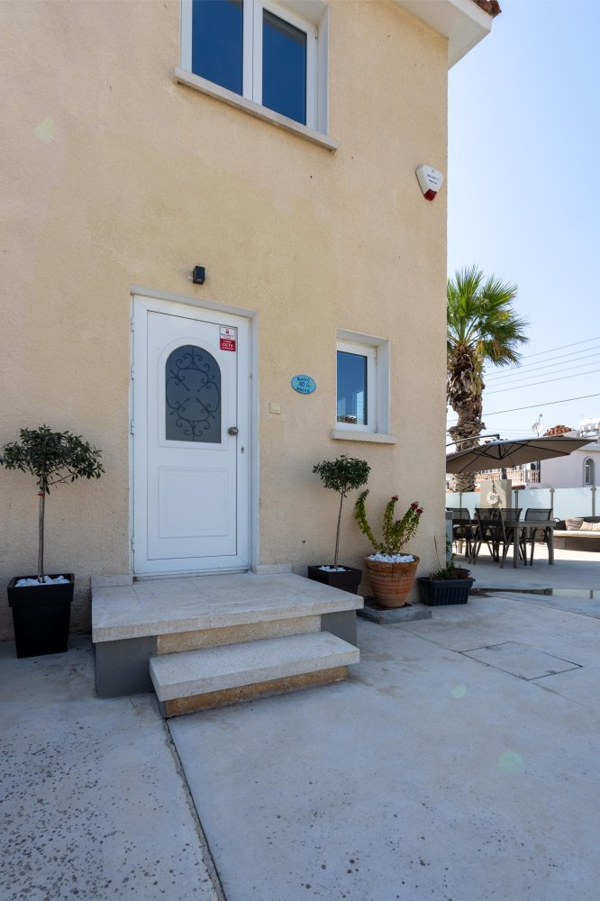 3 bedrooms Townhouse in Kato Paphos, Paphos, Cyprus No. 61601
