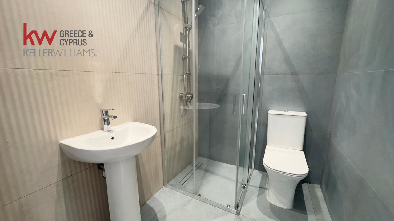 2 bedrooms Apartment in Larnaca, Larnaka, Cyprus No. 39678