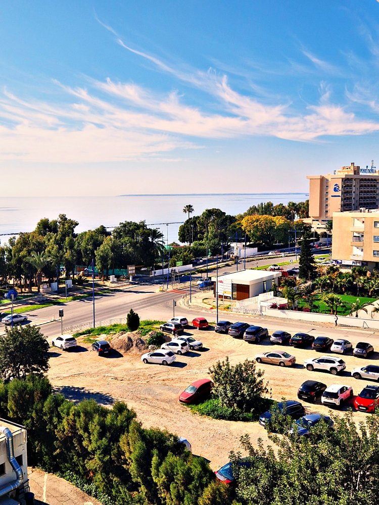 3 bedrooms Apartment in Agios Tychonas, Limassol, Cyprus No. 61093