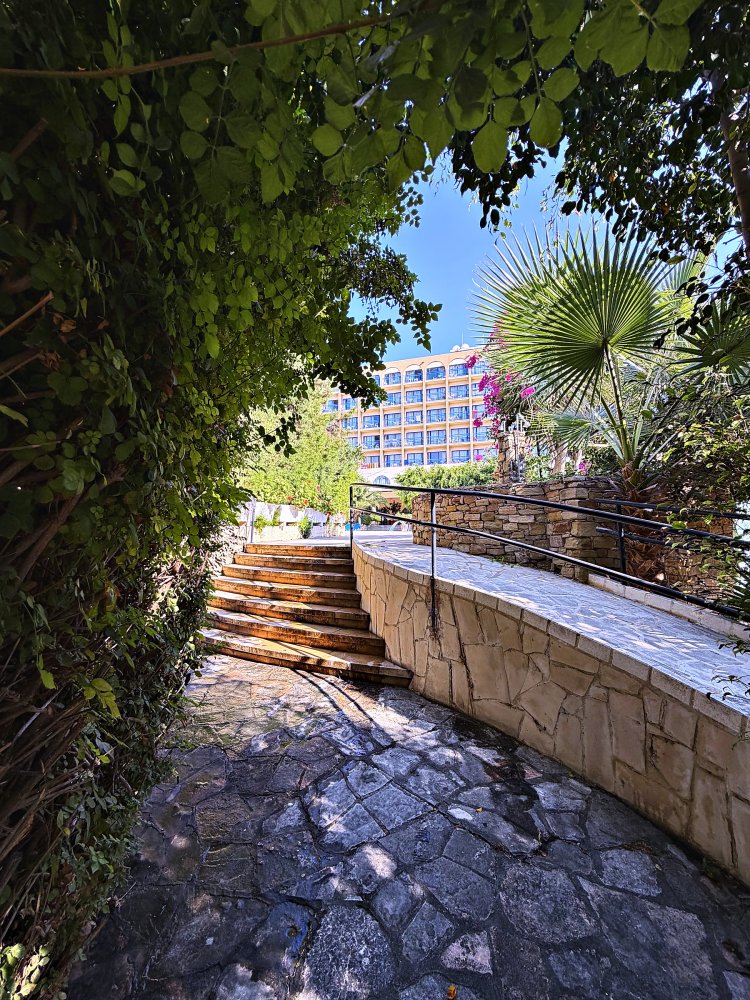 3 bedrooms Apartment in Agios Tychonas, Limassol, Cyprus No. 61093
