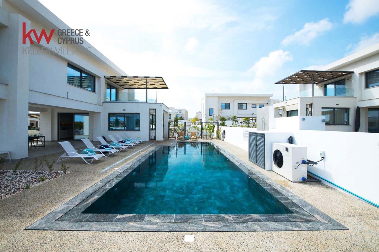 3 chambres Villa à Paralimni, Ammochostos, Chypre No. 39730