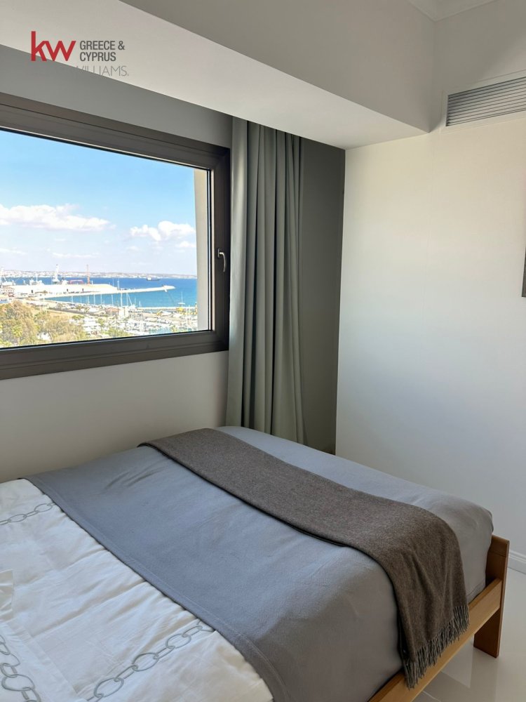 3 bedrooms Apartment in Larnaca, Larnaka, Cyprus No. 39966