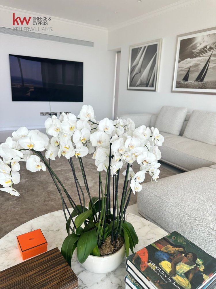 3 bedrooms Apartment in Larnaca, Larnaka, Cyprus No. 39966