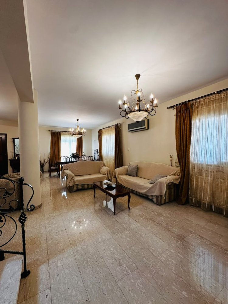4 bedrooms Villa in Mesa Geitonia, Limassol, Cyprus No. 62626