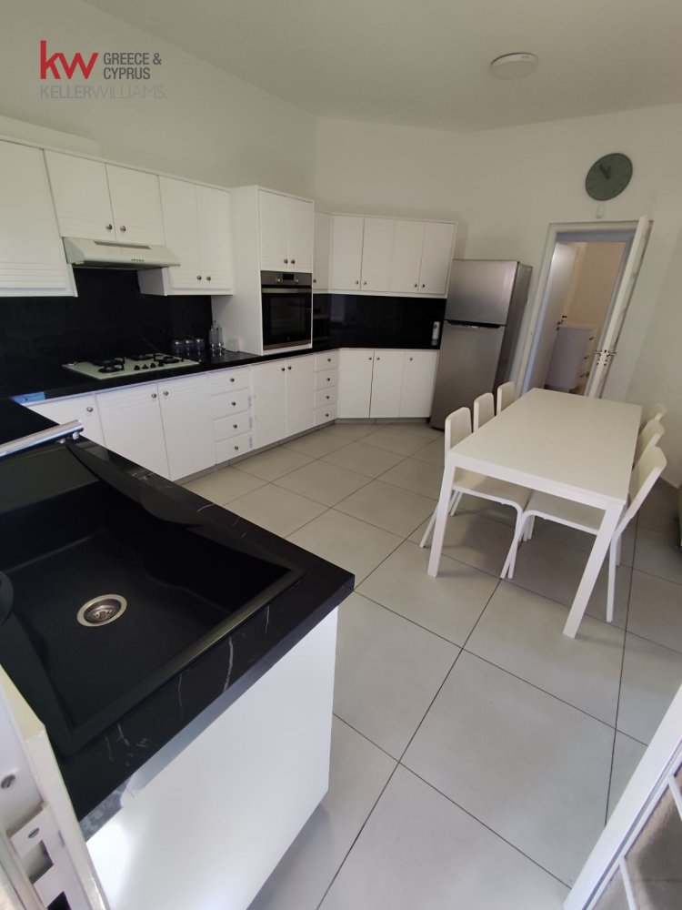 3 chambres Maison de Ville à Larnaca, Larnaka, Chypre No. 39923