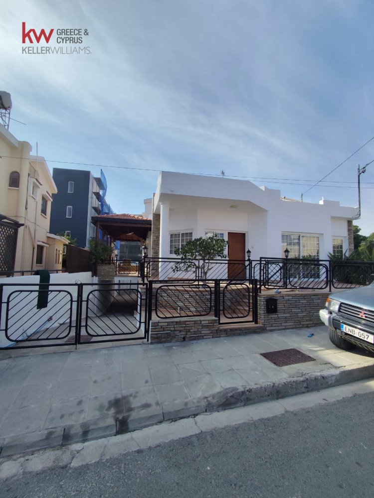 3 chambres Maison de Ville à Larnaca, Larnaka, Chypre No. 39923