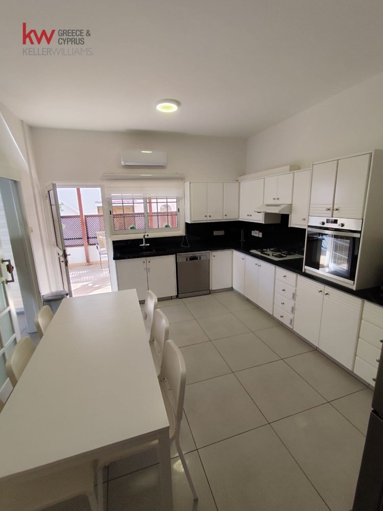 3 chambres Maison de Ville à Larnaca, Larnaka, Chypre No. 39923