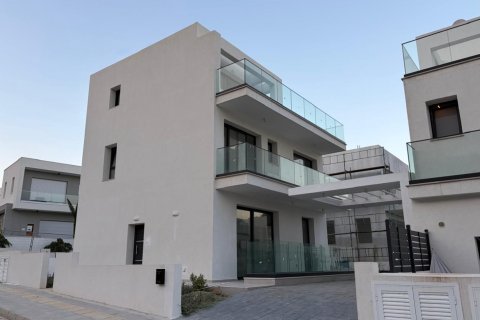 4 bedrooms Villa in Agios Athanasios, Limassol, Cyprus No. 61886