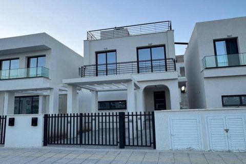3 bedrooms Villa in Agios Athanasios, Limassol, Cyprus No. 61891