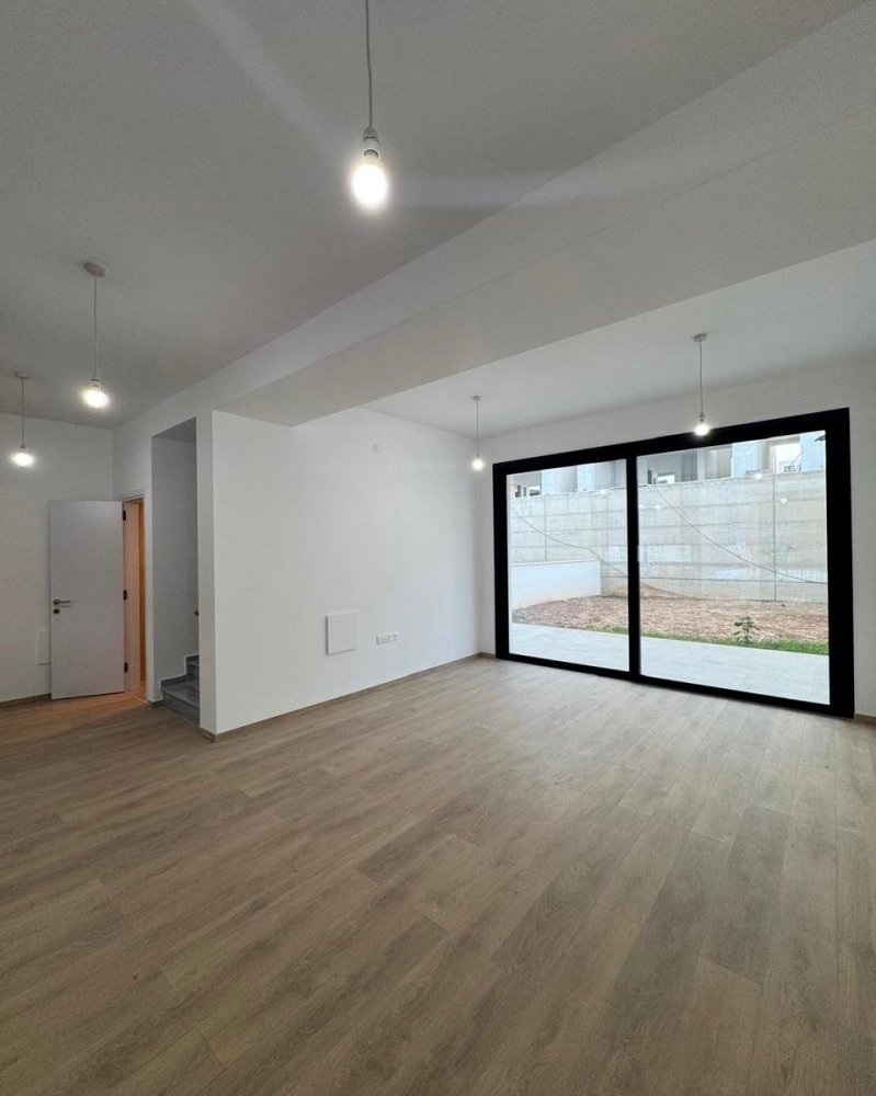 3 bedrooms Villa in Agios Athanasios, Limassol, Cyprus No. 61891