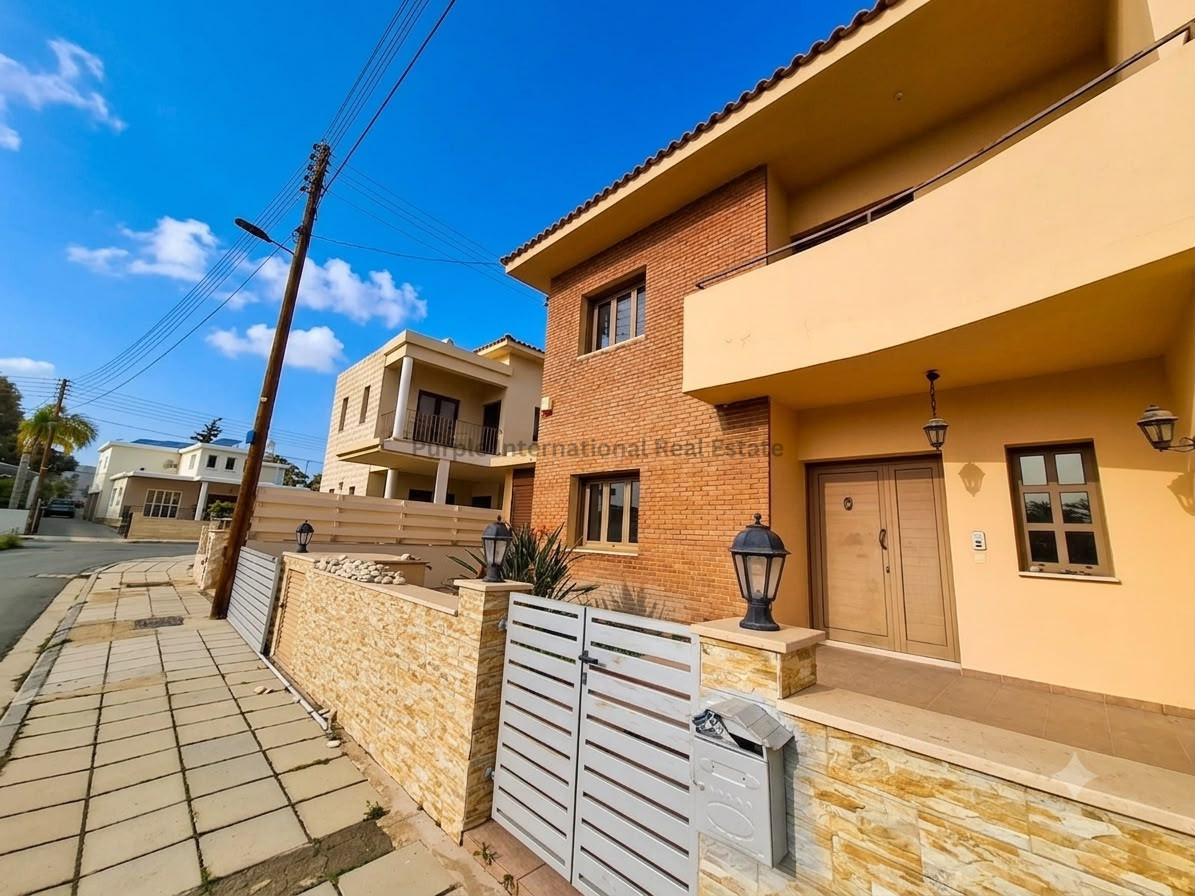 5 bedrooms Villa in Aradippou, Larnaka, Cyprus No. 58844
