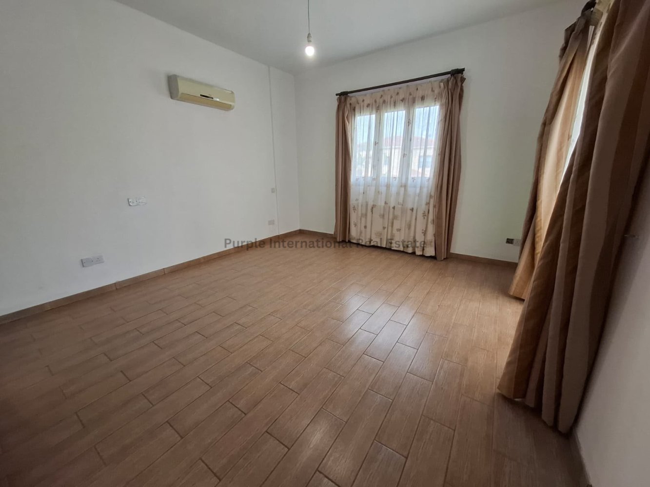 5 bedrooms Villa in Aradippou, Larnaka, Cyprus No. 58844